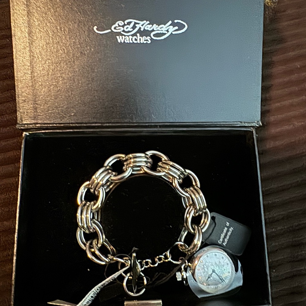 Ed Hardy bracelet watch new with tags - Picture 4 of 6